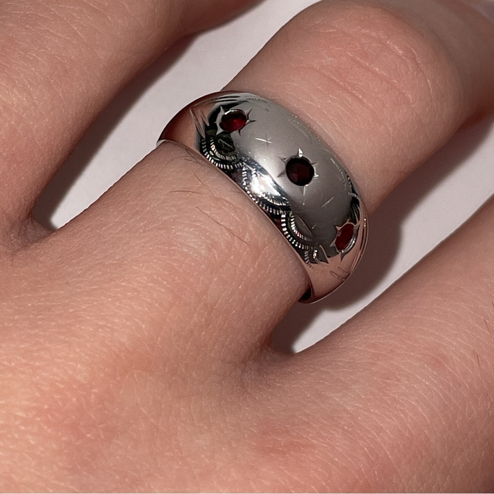 Solid 18K 750 Italy (not 14K) White Gold Red Gemstone Band Ring Vintage Antique - Picture 15 of 17